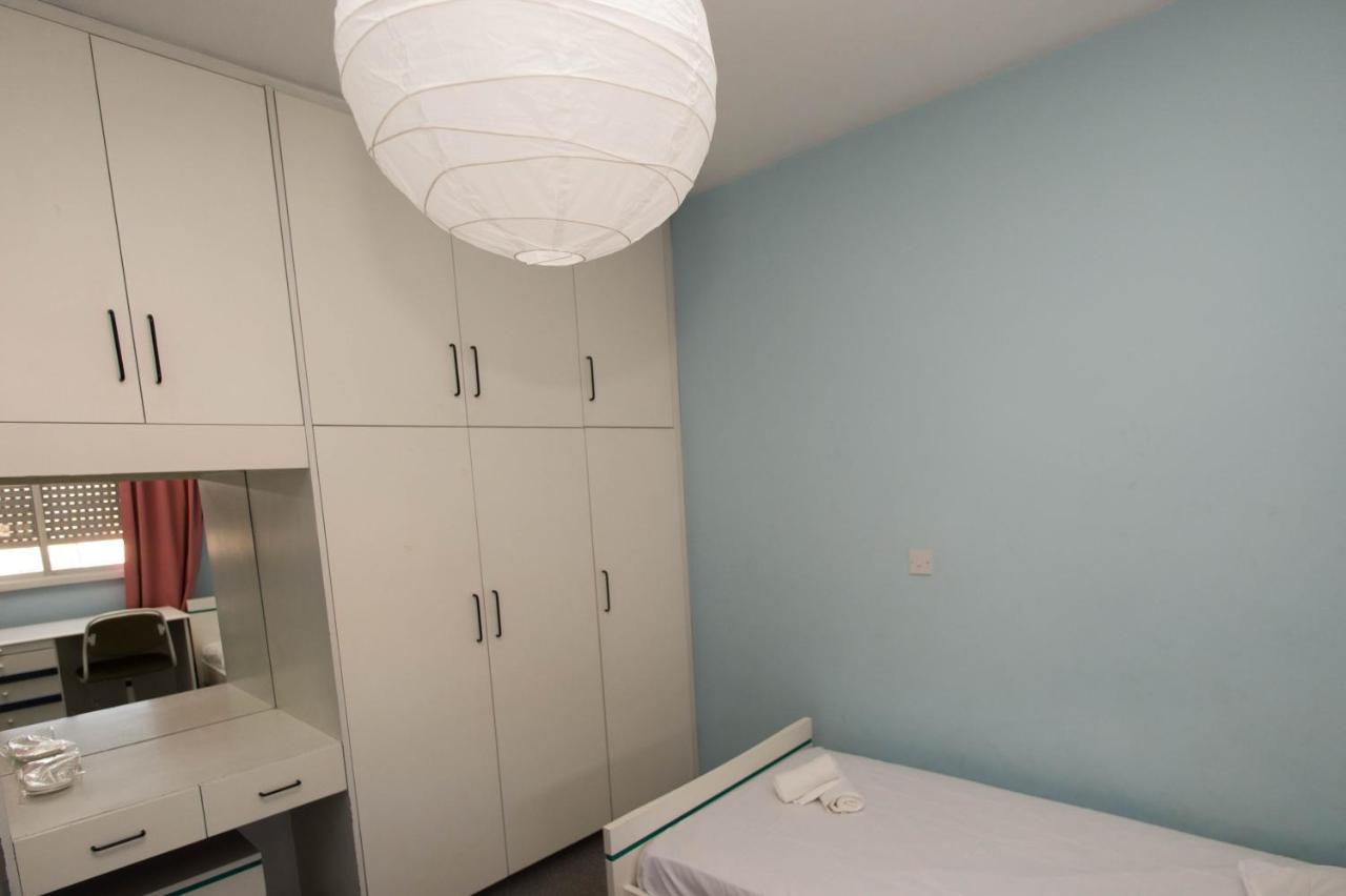 Private Room In A Shared Flat At Best Location Limassol Exterior foto